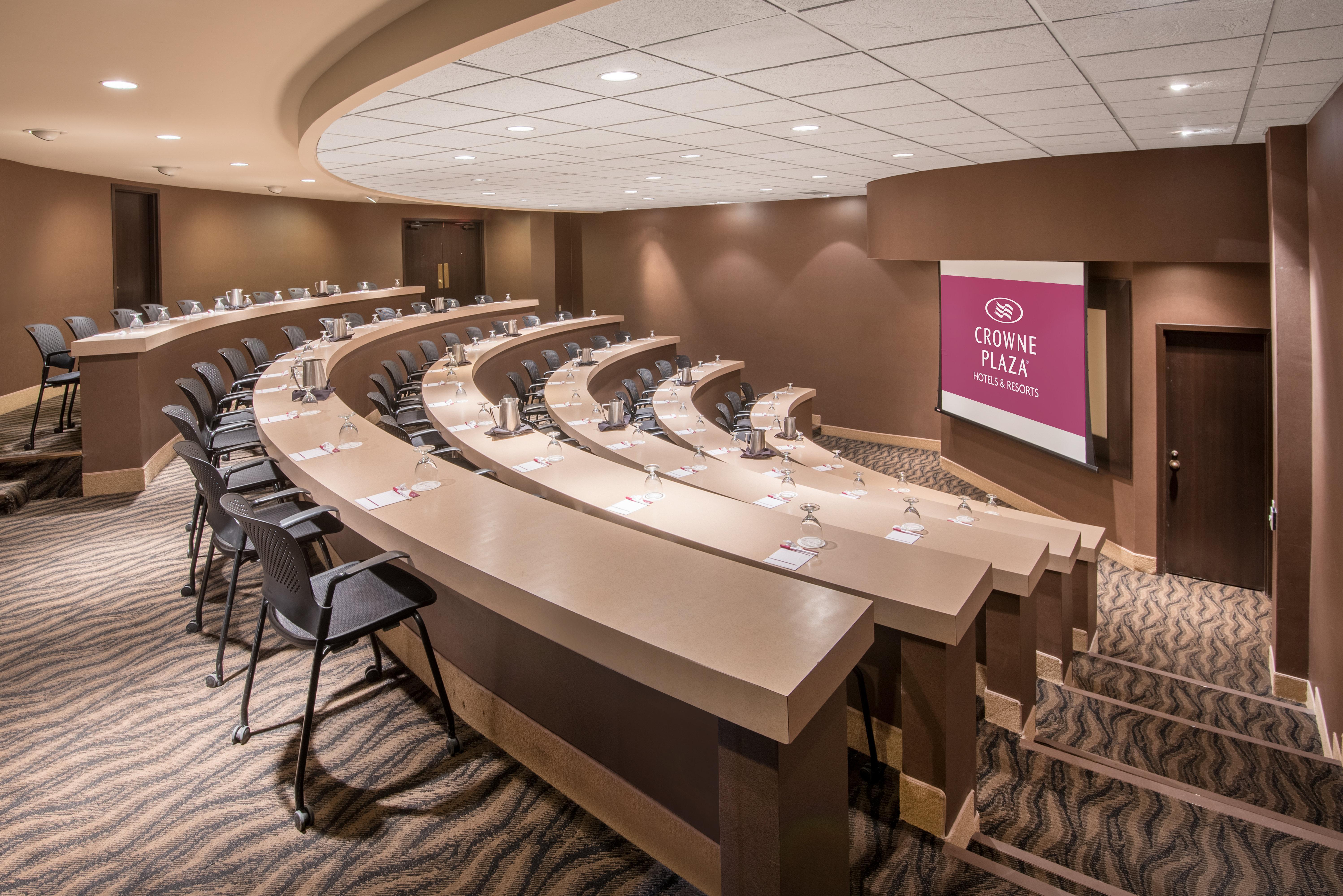Hotel Crowne Plaza Indianapolis-Airport By Ihg Zewnętrze zdjęcie