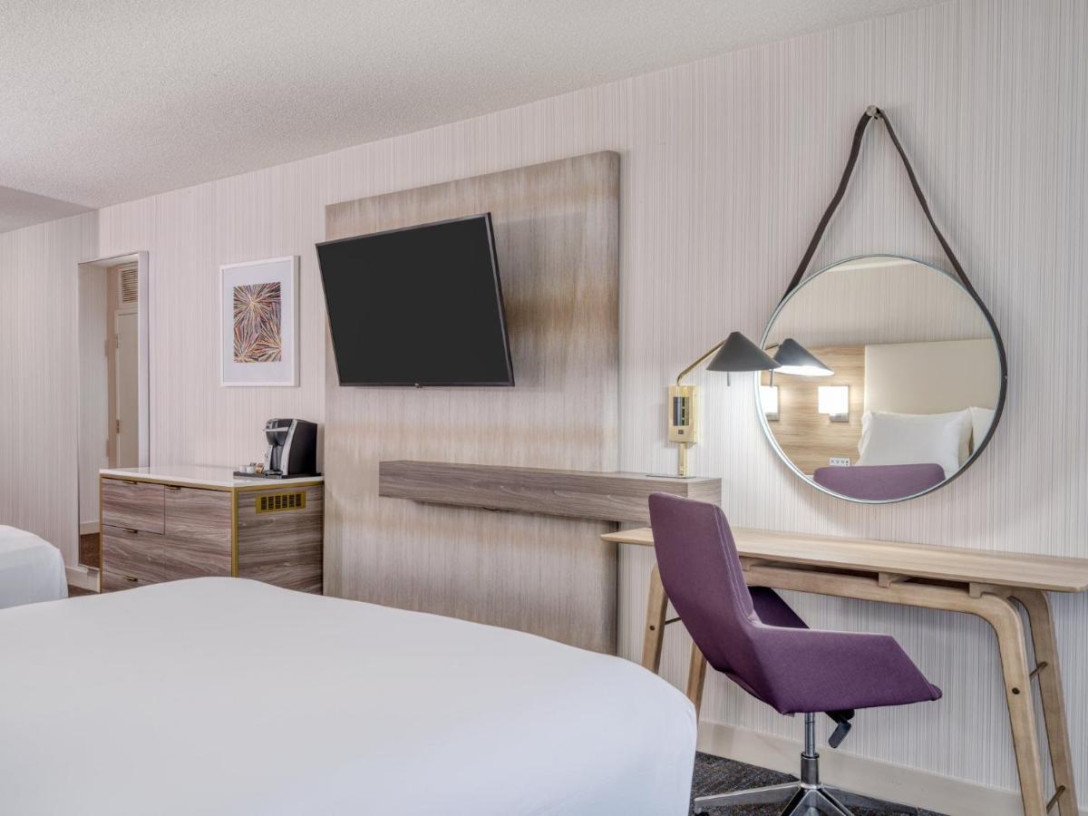 Hotel Crowne Plaza Indianapolis-Airport By Ihg Zewnętrze zdjęcie