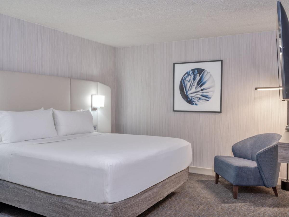 Hotel Crowne Plaza Indianapolis-Airport By Ihg Zewnętrze zdjęcie