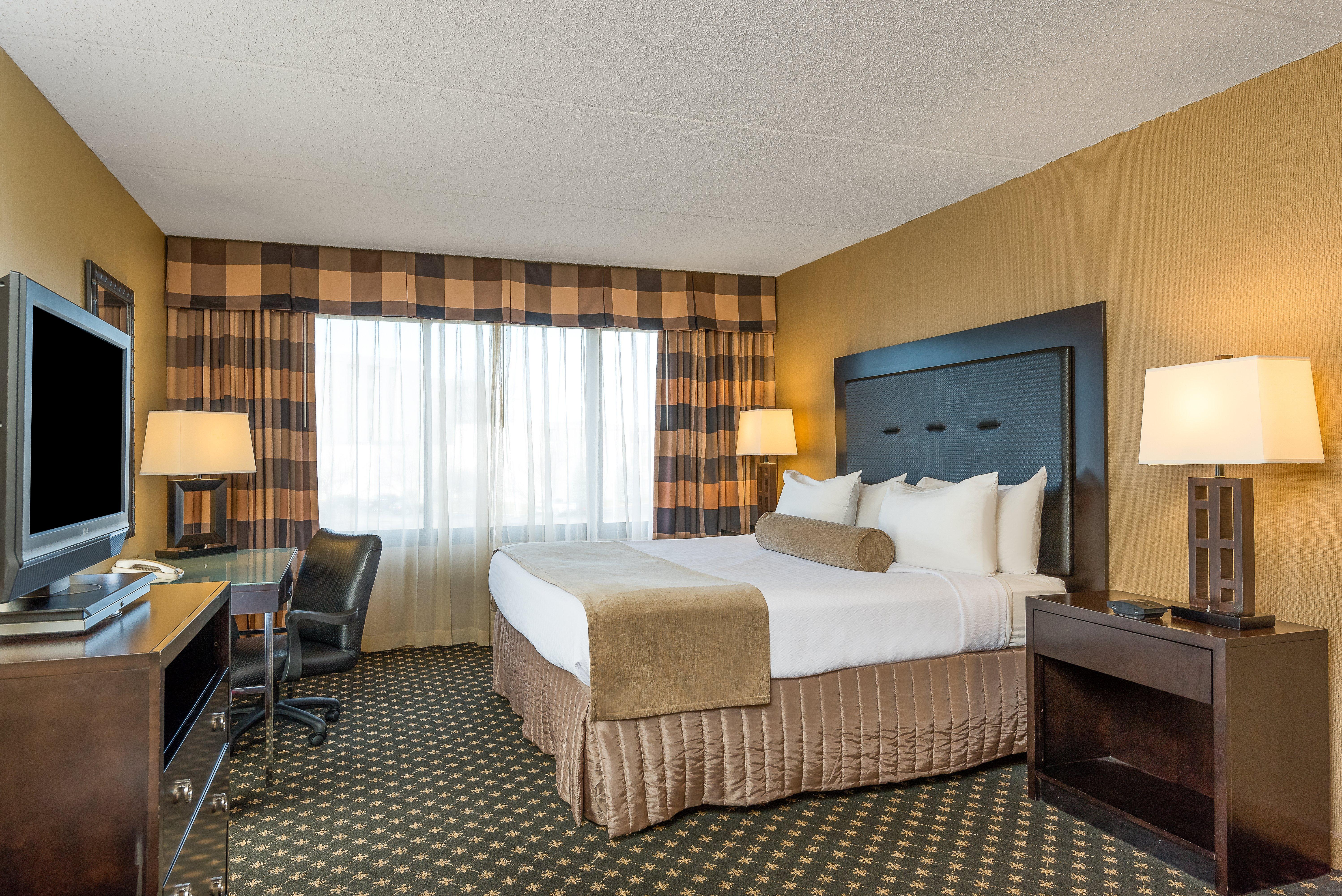 Hotel Crowne Plaza Indianapolis-Airport By Ihg Zewnętrze zdjęcie